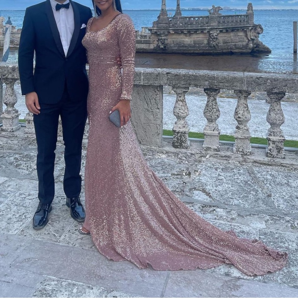 ALAMOUR ROSEGOLD GOWN